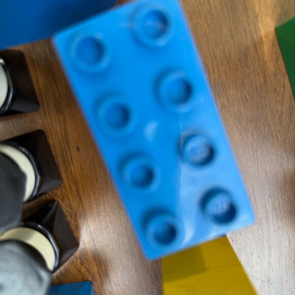 1977 LEGO Duplo Original 43-PC bundle w/ 8 Minifigs - Picture 7 of 8